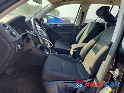 Zdjęcie 7 z 12 samochodu: 2013 VOLKSWAGEN TIGUAN S VIN:WVGAV7AX8DW553973 - miniatura