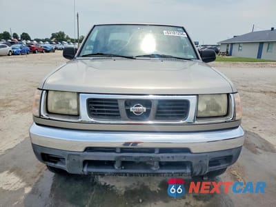 Piąte zdjęcie samochodu w środku: 2000 NISSAN FRONTIER XE VIN:1N6ED27T0YC412996 - miniatura