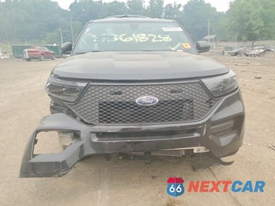 Piąte zdjęcie samochodu w środku: 2023 FORD EXPLORER POLICE INTERCEPTOR VIN:1FM5K8AB7PGB61828 - miniatura