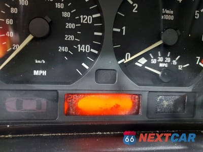 Zdjęcie 9 z 13 samochodu: 2002 BMW 325 I VIN:WBAEV33442KL72601 - miniatura
