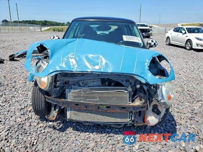 Piąte zdjęcie samochodu w środku: 2008 MINI COOPER VIN:WMWMF33528TT61424 - miniatura