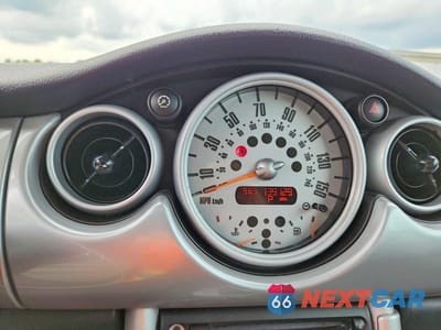 Zdjęcie 9 z 12 samochodu: 2005 MINI COOPER VIN:WMWRC33555TJ72759 - miniatura
