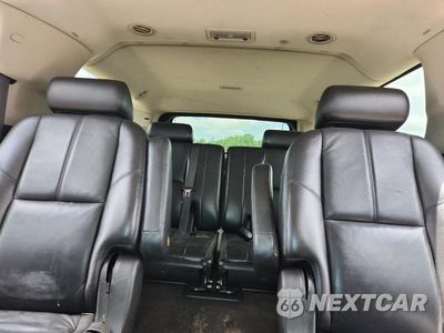 Zdjęcie 10 z 13 samochodu: 2008 GMC YUKON XL C1500 VIN:1GKFC16058R157310 - miniatura
