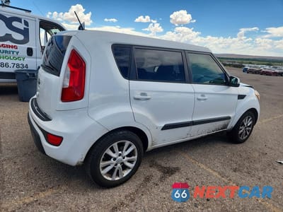 Trzecie zdjęcie samochodu z tyłu: 2013 KIA SOUL + VIN:KNDJT2A64D7639604 - miniatura