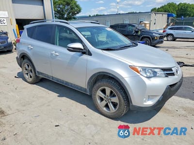 Czwarte zdjęcie samochodu z boku: 2015 TOYOTA RAV4 XLE VIN:2T3RFREV8FW251495 - miniatura