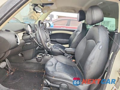 Zdjęcie 7 z 12 samochodu: 2013 MINI COOPER S VIN:WMWSV3C55DT389741 - miniatura