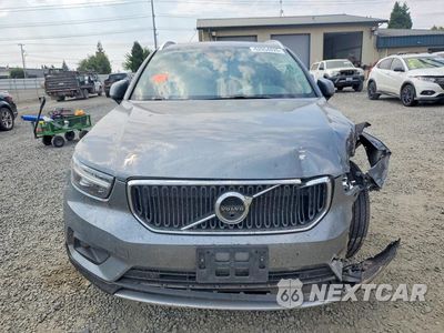Piąte zdjęcie samochodu w środku: 2019 VOLVO XC40 T5 MOMENTUM VIN:YV4162UK4K2139384 - miniatura