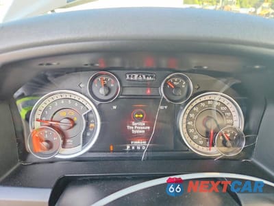 Zdjęcie 9 z 12 samochodu: 2019 RAM 1500 WARLOCK VIN:1C6RR6GT0KS734054 - miniatura