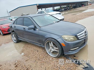 Czwarte zdjęcie samochodu z boku: 2011 MERCEDES-BENZ C 300 VIN:WDDGF5EB0BA443501 - miniatura