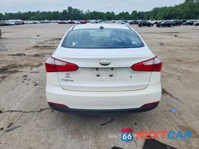 Zdjęcie 6 z 12 samochodu: 2014 KIA FORTE LX VIN:KNAFK4A62E5056351 - miniatura