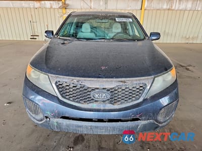 Piąte zdjęcie samochodu w środku: 2012 KIA SORENTO LX VIN:5XYKT3A13CG204055 - miniatura