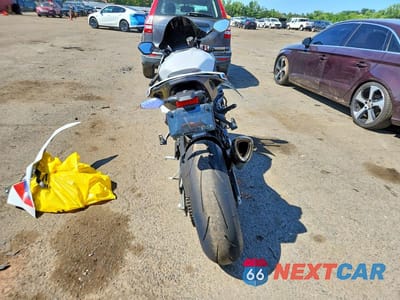Czwarte zdjęcie samochodu z boku: 2026 BMW S 1000 RR VIN:WB10P2305T6M27434 - miniatura
