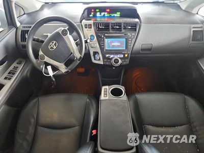 Zdjęcie 8 z 12 samochodu: 2012 TOYOTA PRIUS V FIVE VIN:JTDZN3EU6C3079814 - miniatura