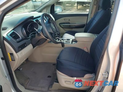 Zdjęcie 7 z 13 samochodu: 2020 KIA SEDONA LX VIN:KNDMB5C11L6632200 - miniatura