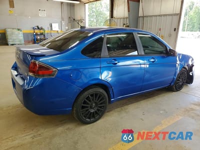 Trzecie zdjęcie samochodu z tyłu: 2010 FORD FOCUS SES VIN:1FAHP3GN8AW115628 - miniatura