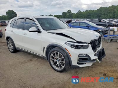 Czwarte zdjęcie samochodu z boku: 2021 BMW X5 XDRIVE40I VIN:5UXCR6C04M9H81755 - miniatura