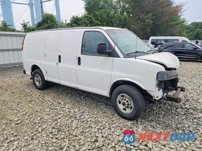 Czwarte zdjęcie samochodu z boku: 2022 GMC SAVANA G2500 VIN:1GTW7AF78N1240379 - miniatura