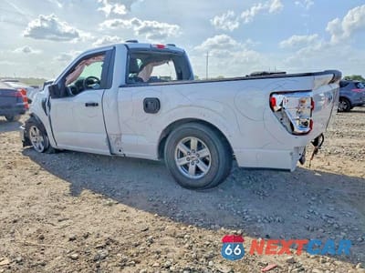 Drugie zdjęcie samochodu z przodu: 2023 FORD F150 VIN:1FTMF1C52PKF26206 - miniatura