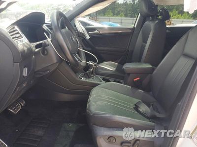 Zdjęcie 7 z 14 samochodu: 2024 VOLKSWAGEN TIGUAN SE R-LINE BLACK VIN:3VVCB7AX9RM064321 - miniatura