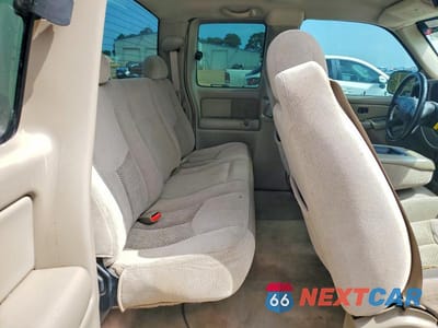 Zdjęcie 10 z 12 samochodu: 2003 CHEVROLET SILVERADO C1500 VIN:2GCEC19V731143151 - miniatura