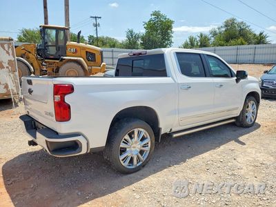 Trzecie zdjęcie samochodu z tyłu: 2023 CHEVROLET SILVERADO K1500 HIGH COUNTRY VIN:3GCUDJEL5PG355251 - miniatura