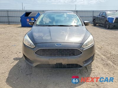 Piąte zdjęcie samochodu w środku: 2016 FORD FOCUS SE VIN:1FADP3K24GL245475 - miniatura