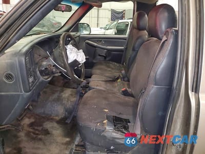 Zdjęcie 7 z 12 samochodu: 2002 CHEVROLET SILVERADO C1500 VIN:1GCEC14W62Z133250 - miniatura