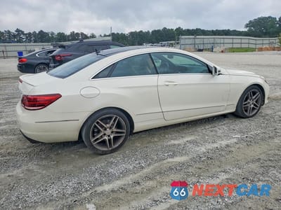 Trzecie zdjęcie samochodu z tyłu: 2014 MERCEDES-BENZ E 350 VIN:WDDKJ5KBXEF248414 - miniatura