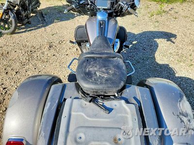 Zdjęcie 6 z 9 samochodu: 2017 HARLEY-DAVIDSON FLHTCUTG TRI GLIDE ULTRA VIN:1HD1MAD14HB856286 - miniatura