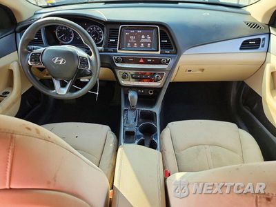 Zdjęcie 8 z 12 samochodu: 2018 HYUNDAI SONATA SE VIN:5NPE24AF2JH652343 - miniatura
