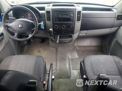 Zdjęcie 8 z 13 samochodu: 2011 FREIGHTLINER SPRINTER 2500 DELIVERY VAN VIN:WDYPE7CC6B5570559 - miniatura