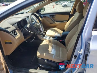 Zdjęcie 7 z 12 samochodu: 2012 HYUNDAI ELANTRA GLS VIN:KMHDH4AE6CU232624 - miniatura