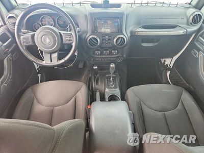 Zdjęcie 8 z 14 samochodu: 2016 JEEP WRANGLER UNLIMITED SPORT VIN:1C4BJWDG6GL315555 - miniatura