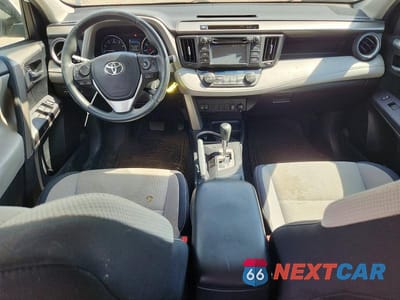 Zdjęcie 8 z 13 samochodu: 2018 TOYOTA RAV4 XLE VIN:2T3WFREV0JW411946 - miniatura
