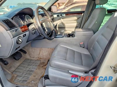 Zdjęcie 7 z 14 samochodu: 2004 VOLKSWAGEN TOUAREG VIN:WVGBC67L74D038239 - miniatura