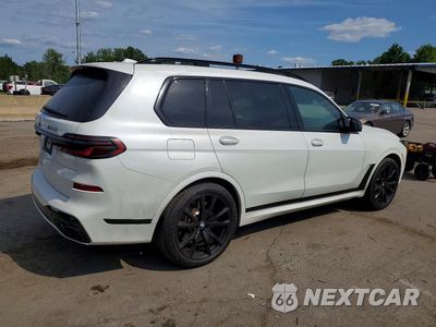 Trzecie zdjęcie samochodu z tyłu: 2024 BMW X7 M60I VIN:5UX33EM06R9U97347 - miniatura