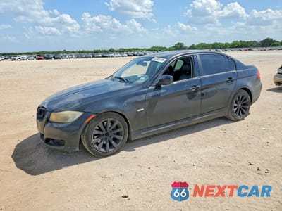 2011 BMW 328 I WBAPH7G59BNN06673 - główne zdjęcie licytacji z USA - miniatura