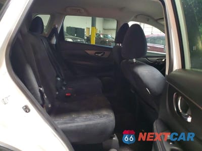 Zdjęcie 11 z 14 samochodu: 2016 NISSAN ROGUE S VIN:5N1AT2MT8GC799736 - miniatura