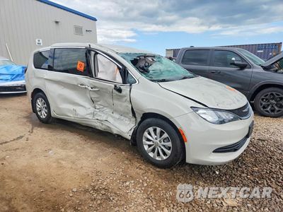 Czwarte zdjęcie samochodu z boku: 2017 CHRYSLER PACIFICA TOURING VIN:2C4RC1DG0HR636012 - miniatura
