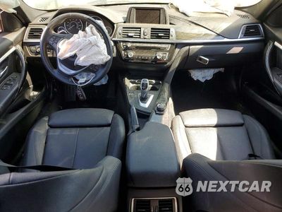 Zdjęcie 8 z 12 samochodu: 2018 BMW 330 XI VIN:WBA8D9C57JA607735 - miniatura