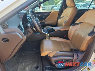 Zdjęcie 7 z 12 samochodu: 2019 LEXUS ES 350 VIN:58ABZ1B17KU027609 - miniatura