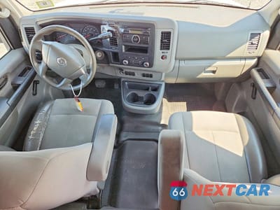Zdjęcie 8 z 14 samochodu: 2012 NISSAN NV 3500 HD S VIN:5BZAF0AA2CN200699 - miniatura