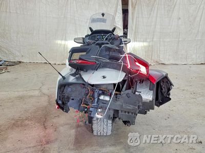 Czwarte zdjęcie samochodu z boku: 2021 CAN-AM SPYDER ROADSTER RT VIN:2BXNBDD2XMV003218 - miniatura