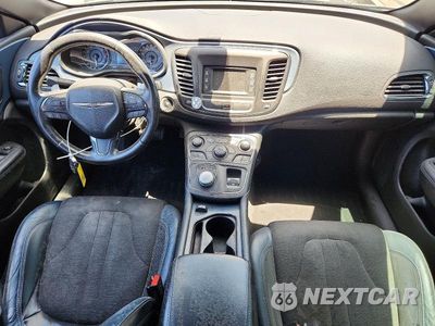 Zdjęcie 8 z 12 samochodu: 2015 CHRYSLER 200 S VIN:1C3CCCBB7FN538571 - miniatura