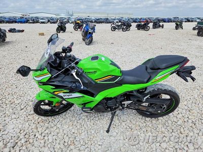 Trzecie zdjęcie samochodu z tyłu: 2025 KAWASAKI EX500 A VIN:ML5EXGJ18SDA60019 - miniatura