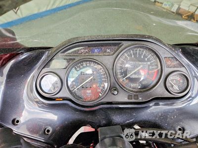Zdjęcie 7 z 9 samochodu: 1999 KAWASAKI ZX1100 D VIN:JKAZXBD11XA058358 - miniatura