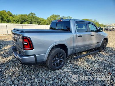 Trzecie zdjęcie samochodu z tyłu: 2025 RAM 1500 LARAMIE VIN:1C6SRFJP5SN585362 - miniatura