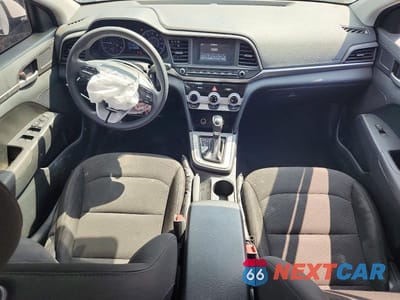 Zdjęcie 8 z 13 samochodu: 2019 HYUNDAI ELANTRA SE VIN:5NPD74LF8KH421751 - miniatura