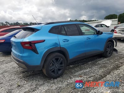Trzecie zdjęcie samochodu z tyłu: 2025 CHEVROLET TRAX ACTIV VIN:KL77LKEP7SC286385 - miniatura