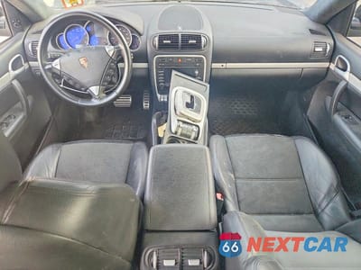 Zdjęcie 8 z 14 samochodu: 2010 PORSCHE CAYENNE GTS VIN:WP1AD2AP3ALA60255 - miniatura